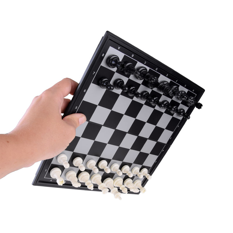 Magnētiskais šaha un dambretes komplekts