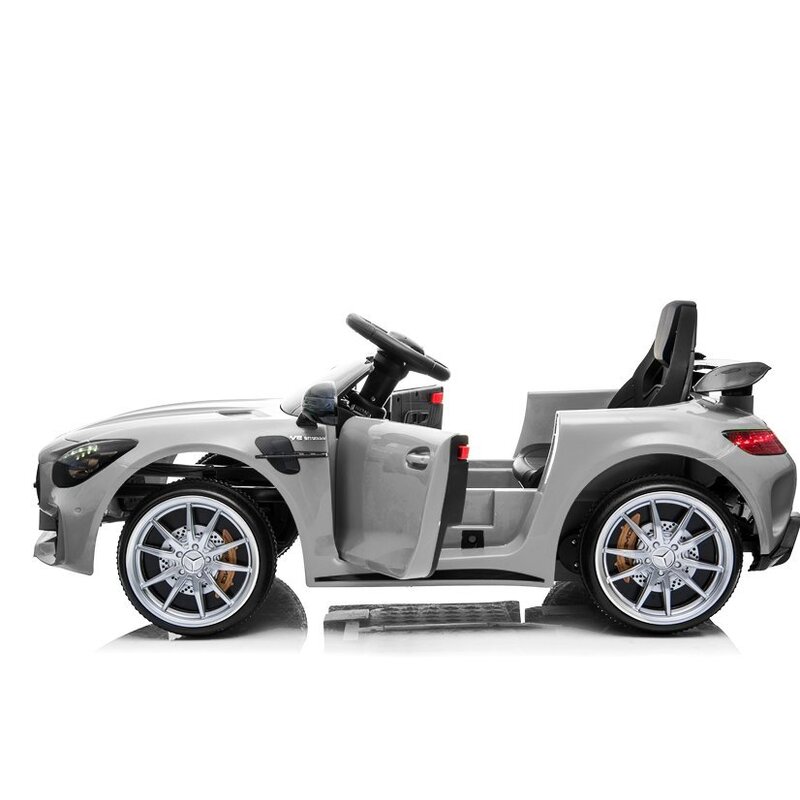 Mercedes GTR vienvietīgs elektromobilis, sudraba krāsā